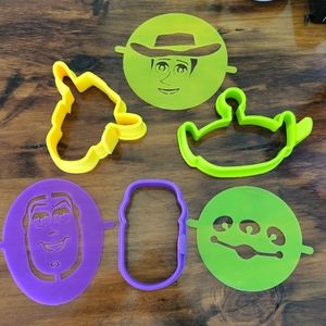 Tupperware Toy Story Buzz Lightyear Woody Pancake Silicone Molds